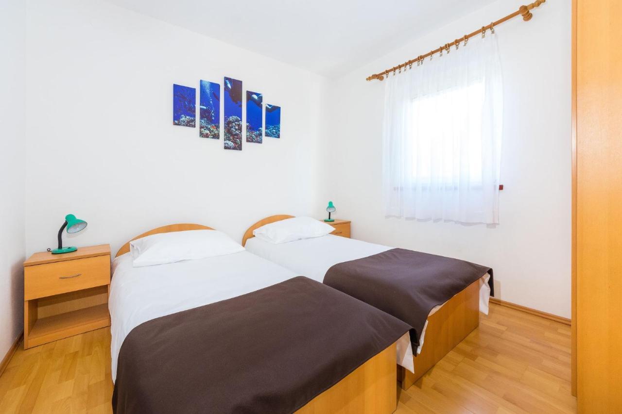 Apartments By The Sea Vrsi - Mulo, Zadar - 5951 Luaran gambar