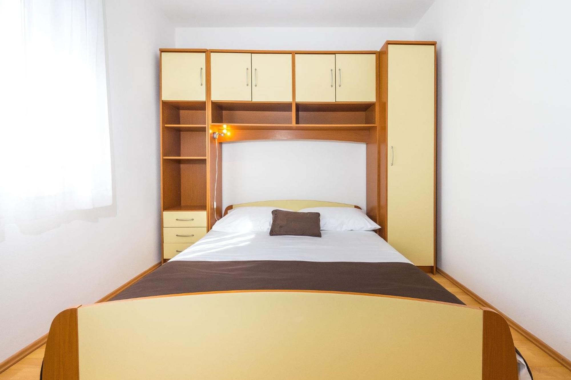 Apartments By The Sea Vrsi - Mulo, Zadar - 5951 Bilik gambar