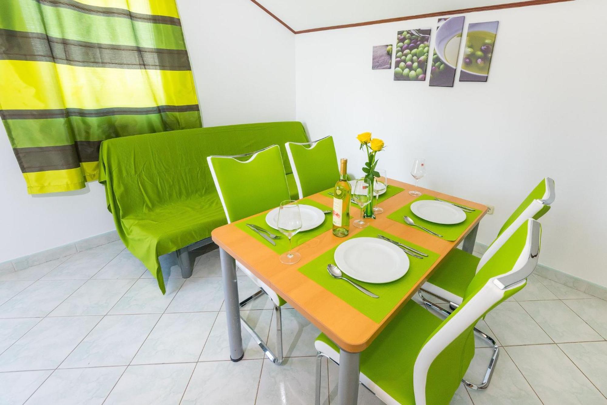 Apartments By The Sea Vrsi - Mulo, Zadar - 5951 Bilik gambar