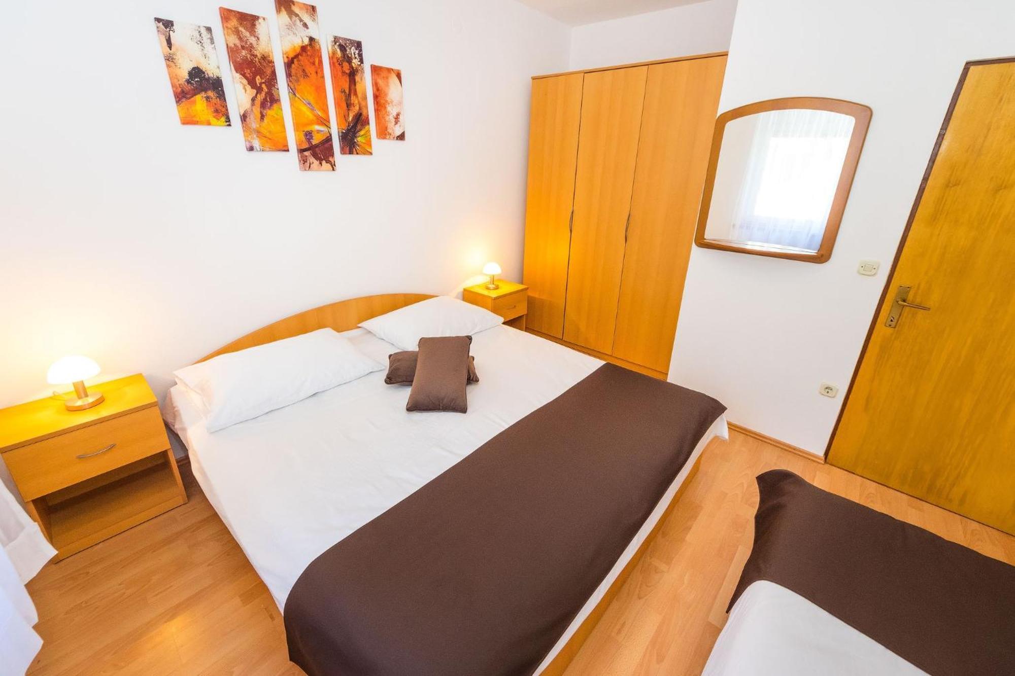 Apartments By The Sea Vrsi - Mulo, Zadar - 5951 Bilik gambar