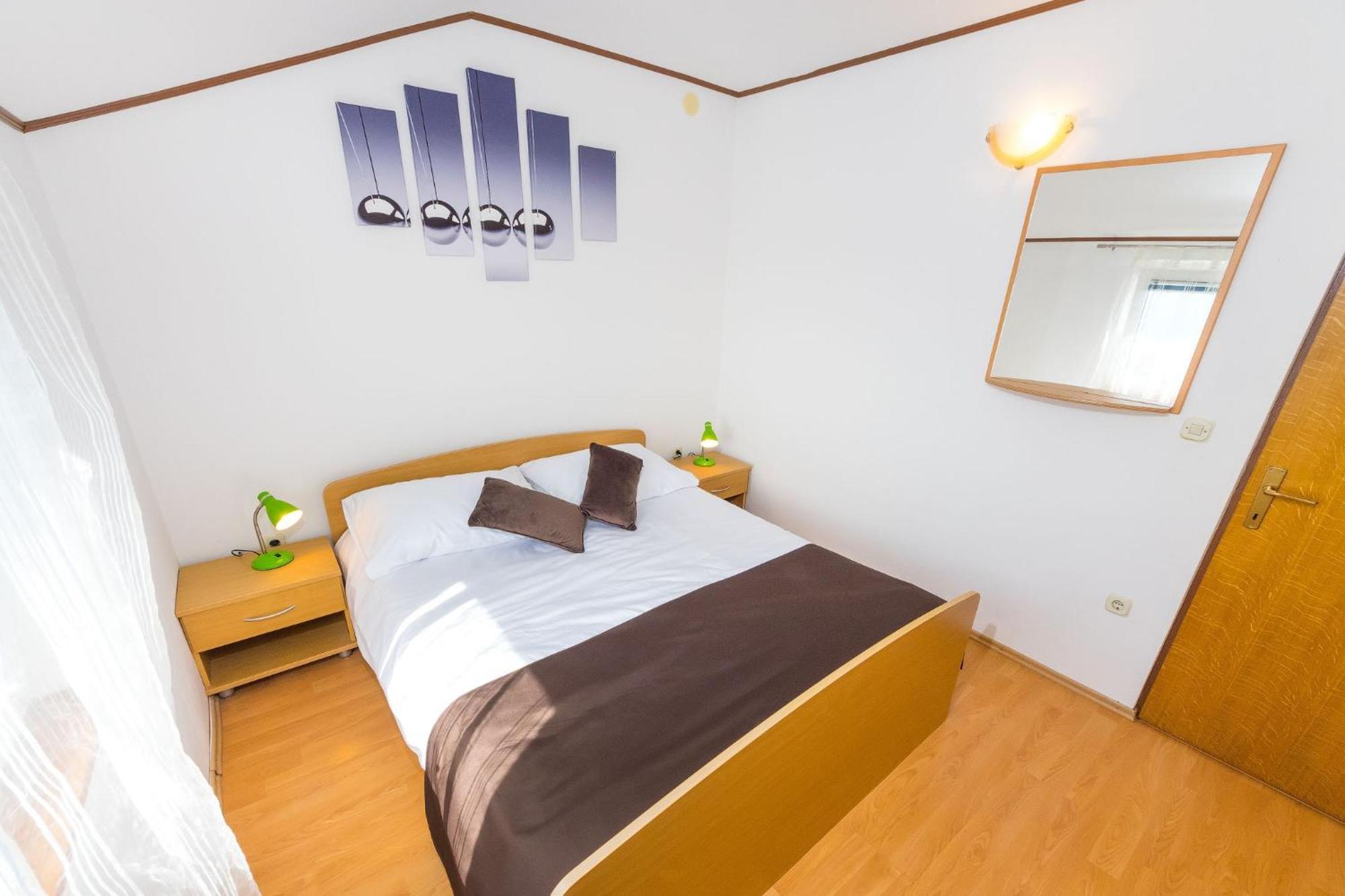 Apartments By The Sea Vrsi - Mulo, Zadar - 5951 Bilik gambar